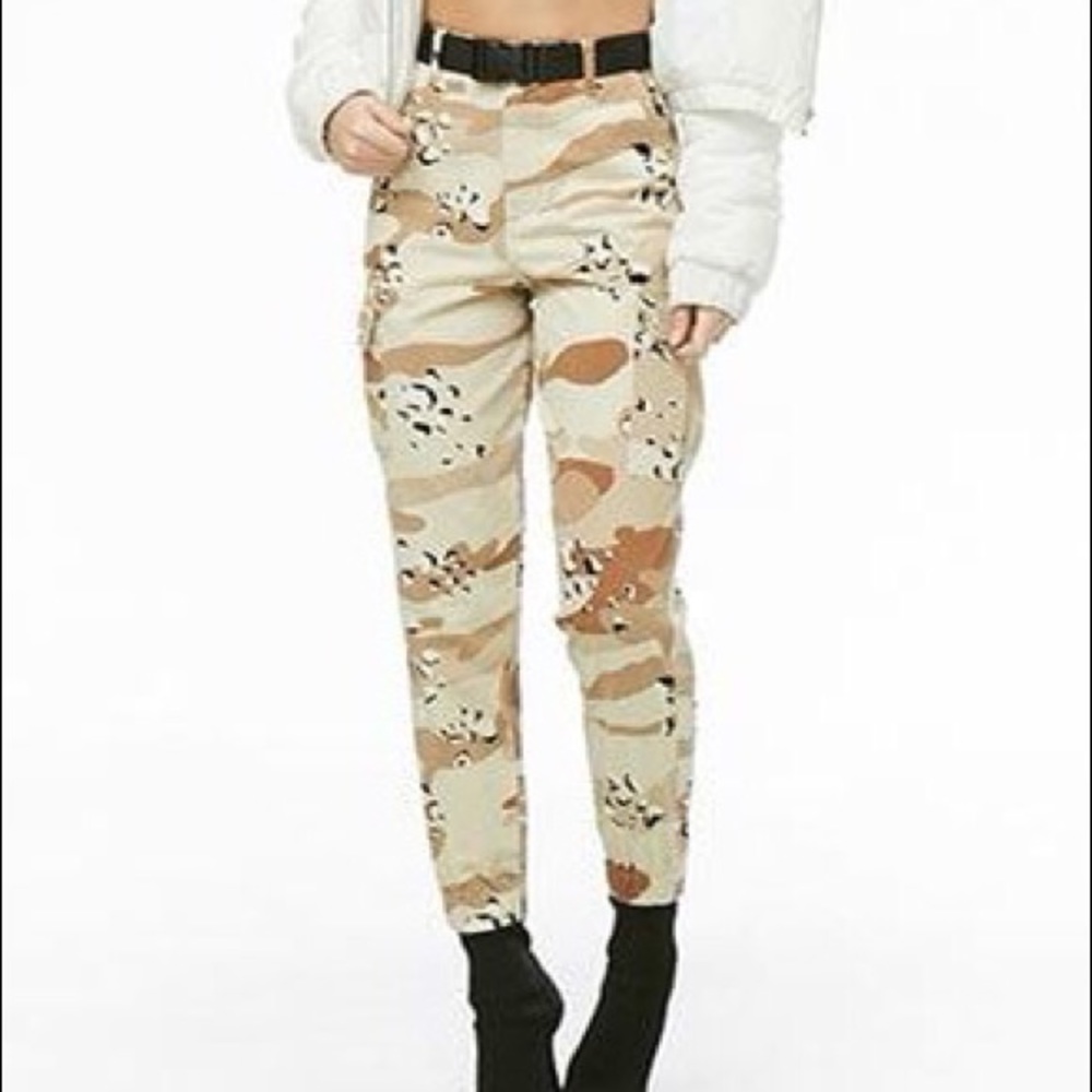 Forever 21 Camo Plus Size Pants